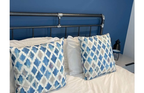 Pontefract Condo | Printer's Apprentice