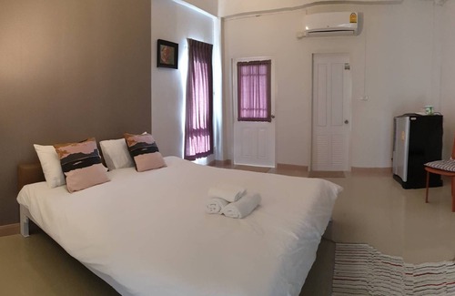 Bang Pla Soi Apartment | Prinya House