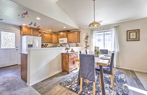 Southwest Ada County Alliance House | Prismatic Boise Retreat w/Fenced Backyard!