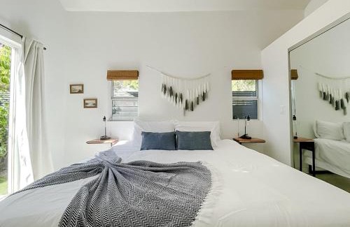 Sunset Park House | Pristine 1BD/1BA Bungalow + Hot Tub - Ocean Park