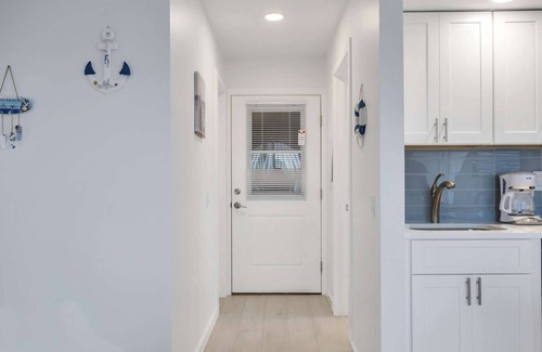 Napeague Apartment | Pristine 1BR w/loft, Corner Unit + Heated Pool