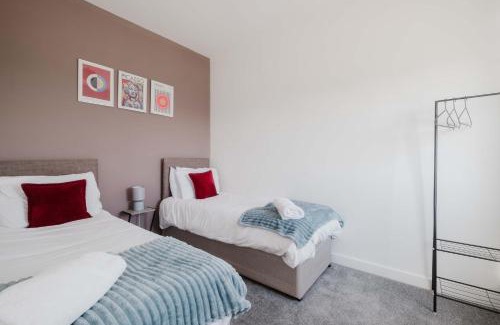 Upton Apartment | Pristine and Modern Home away from Home