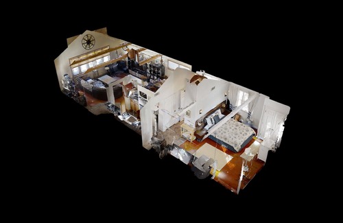 Milford Cottage | Pristine Charming beach cottage walk to beach with sunset views