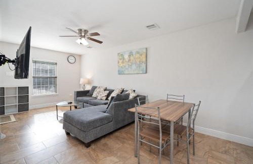 OST - South Union Apartment | Pristine & Exquisitely Designed APT 7 Min From TX Med Center