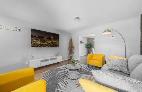 Richardson Apartment | Pristine & Homely Getaway with 6pple hot tub
