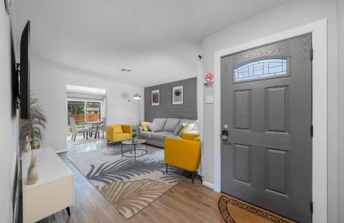 Richardson Apartment | Pristine & Homely Getaway with 6pple hot tub