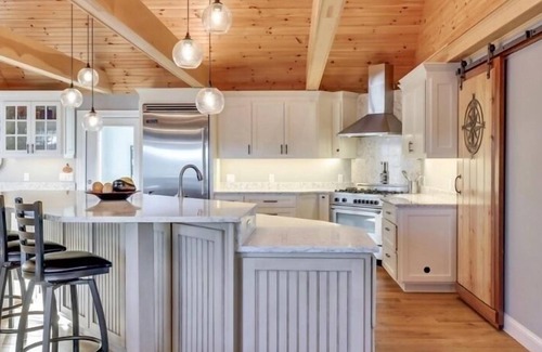 Forestdale House | Pristine on Peters Pond! Waterfront with amazing views.