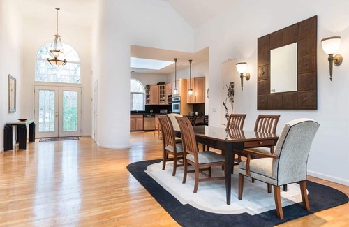 Northwest Harbor House | Pristine Postmodern home in East Hampton