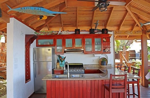 Calabash Bight House | Pristine Reef steps away from Private Beach.