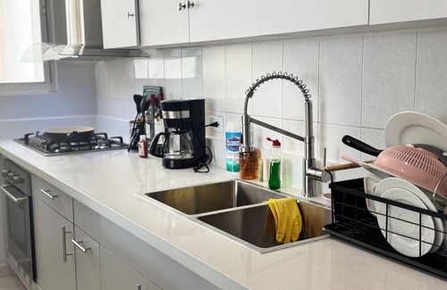 San Francisco Condo | Pristine Spacious 3 beds, 2 baths. It’s in one the most sought out areas