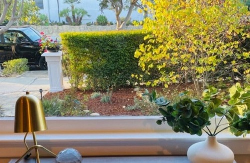 Laguna House | Pristine Victorian w/Ocean Views, 6 Blocks to Downtown