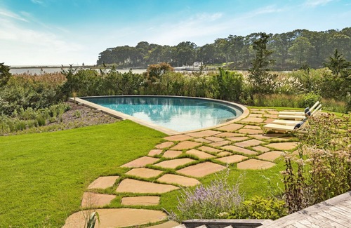 Eastport House | Pristine waterfront eco-estate with panoramic views, surrounded by 22.