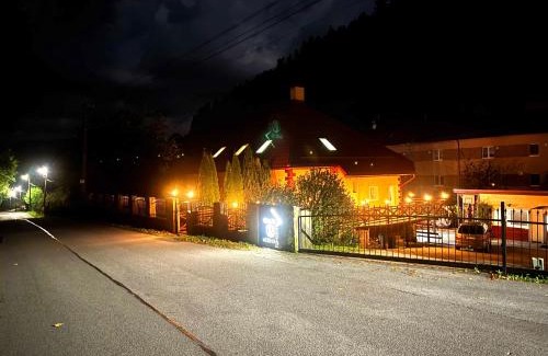 Kremnica House | Privát Adriana
