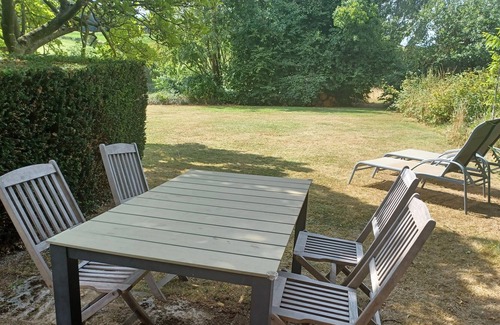 Limelette Apartment | private apartment in a bucolic setting with outdoor heated pool and tennis court