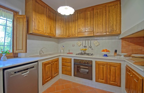 Civitella in Val di Chiana Villa | Private Villa with WIFI, A/C, private pool, patio, panoramic view, parking, close to Arezzo