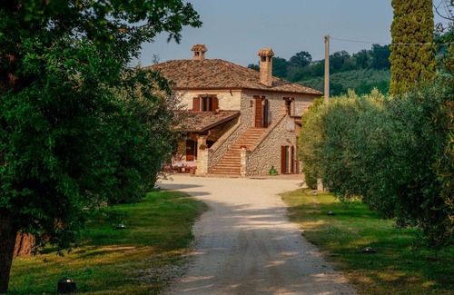 Campli Villa | Private Villa with hot tub, private pool, WIFI, sauna, TV, patio, panoramic view, close to Teramo