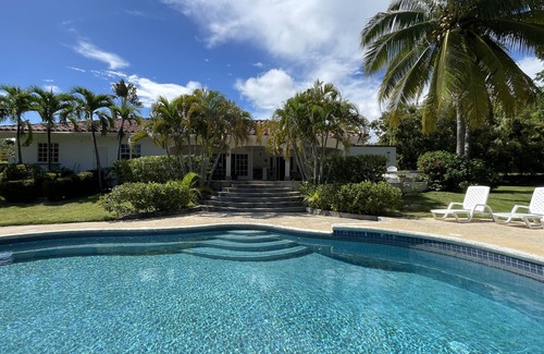 Las Lajas House | Private Pool House with Jacuzzi in Coronado