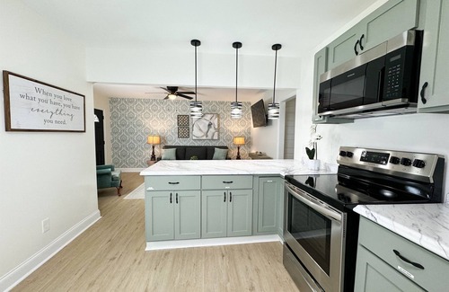 Mount Berry House | Privacy Fence~ Brand new with 2 King Beds