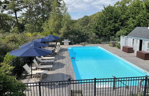 Tisbury House | PRIVACY & RELAXATION ON MARTHA'S VINEYARD