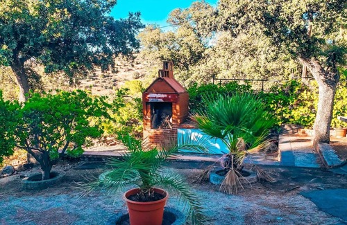 Navahermosa Cottage | Private pool and barbecue. Ideal for families. Only 1 hour and a half from Madrid