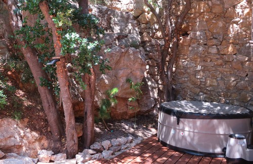 Villeseque-des-Corbieres Apartment | Private River Swimming with stunning views and hot tub