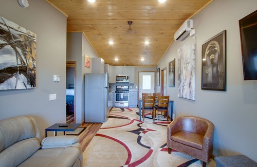 Interlochen Condo | Privat Hot Tub! Sleeps 6 *Traverse City *Sleeping Bear Dunes