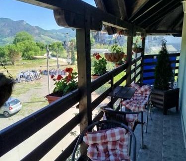 Donji Milanovac House | Privatan smeštaj Velić
