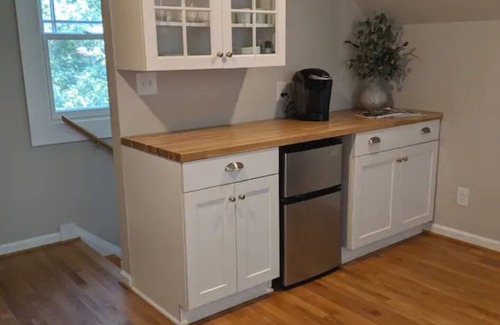 Westerwood Apartment | Private 1 Bed, 1 Bath Arts & Crafts Charmer Near UNCG, Downtown