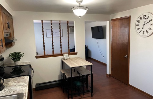 North Tonawanda Apartment | Private 1-bedroom apartment centrally located between Buffalo & Niagara Falls