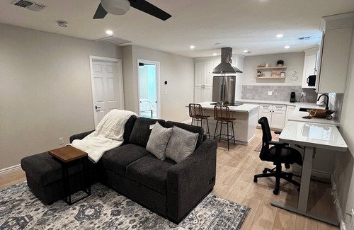 Covey House | Private 1 bedroom, 1 bathnIn-unit Washer-Dryer