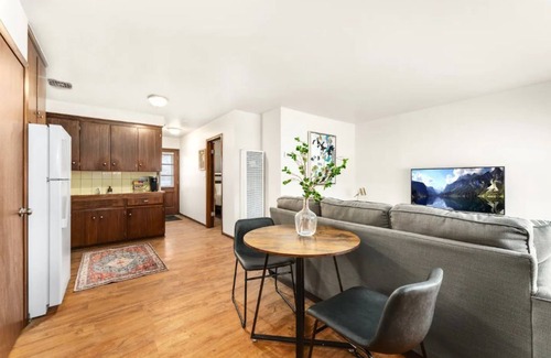 Riverview Apartment | Private 1 bedroom apartment in Riverview