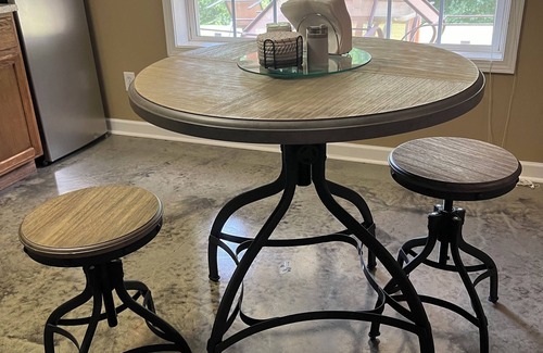 Woodstock Apartment | Private 1 Bedroom Basement Apartment for SOLO TRAVELERS ONLY