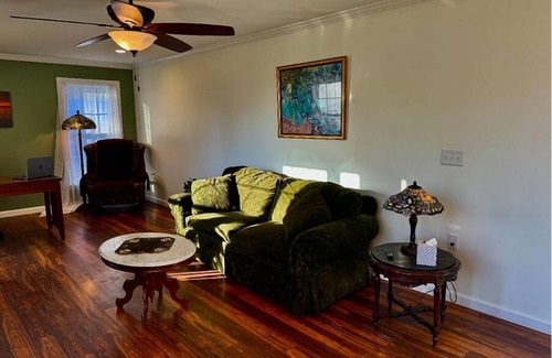 Hampden Apartment | Private 1 bedroom EV charging