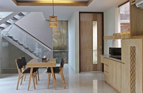 Pejeng Kawan Villa | Private 1 Bedroom Ricefields View Villa