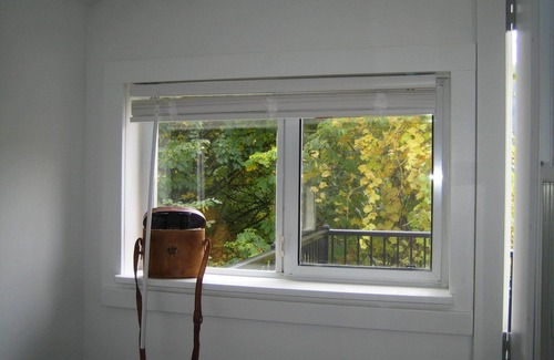 Langford House | PRIVATE 1 BEDROOM WITH BALCONY IN MOUNTAINS 15 MIN FROM DOWNTOWN VICTORIA nn n