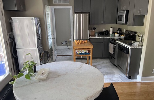 North Loop House | Private 1 BR 1 BA, Kitchen, Office, Washer & Dryer
