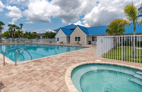 Vero Beach Condo | Private 1 story Condo Close to shopping