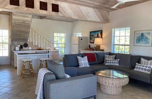 North Palmetto Point Cottage | Private 12 Acre Beachfront Home on a World Renowned Pink Sand Beach