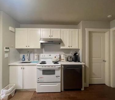 Marpole House | Private 1BD Suite in Prime Vancouver Location