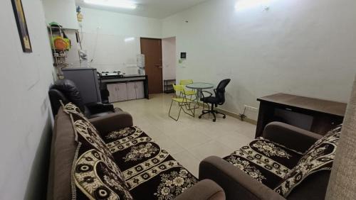 Phase 1 Apartment | Private 1BHK Flat in Blue Ridge Township