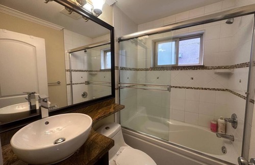 Sunset Apartment | Private 1BR Guest Suite close to Main St