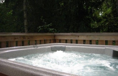 Zigzag Cabin | Private 2.5 Acres/Skiing & Hiking Nearby/Hot Tub