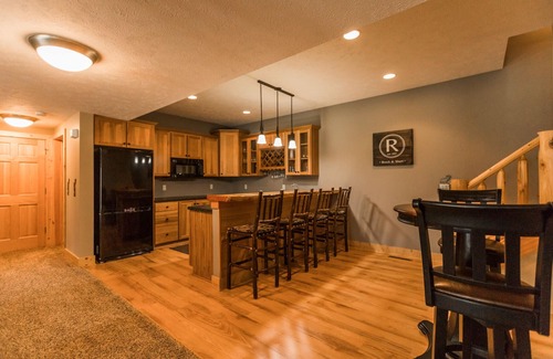 Rockford House | Private 2+ Acre Estate Home with River Frontage and Access