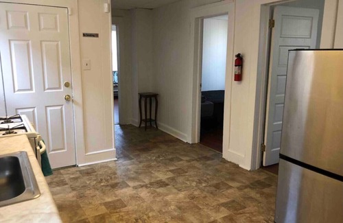 Elizabeth Apartment | Private 2-bedroom apartment, NYC bus 5-min walk