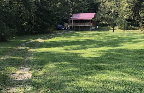 Beaver Cabin | Private 2 bedroom Cabin with Large Covered Deck