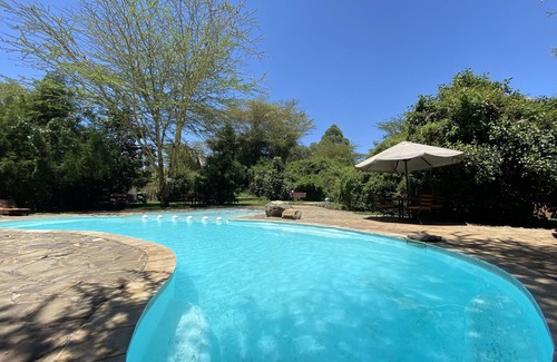 Baruti West House | Private 2 bedroom getaway within a beautiful resort