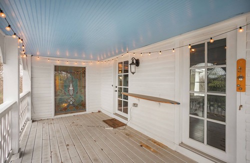 Antioch Apartment | Private, 2 Bedroom Suite with Balcony at Farmhouse Retreat, Central Location