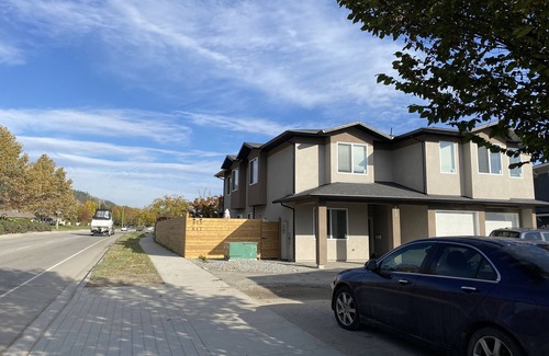 North Glenmore House | Private 2 Bedroom suite in Kelowna BC