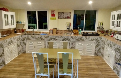 Phen Villa | Private 2 bedroom villa with Swimming pool Tropical gardens Fast Wifi smart Tv