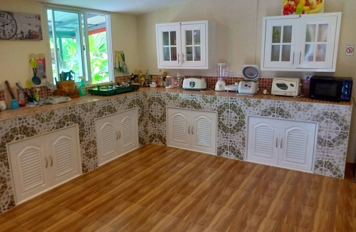 Phen Villa | Private 2 bedroom villa with Swimming pool Tropical gardens Fast Wifi smart Tv